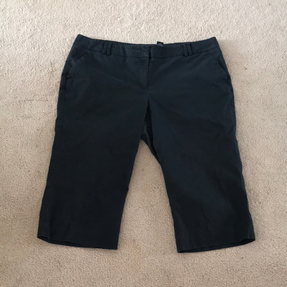 Black crop pants
